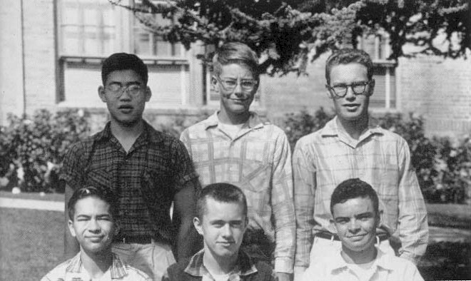 Chess-Team.JPG (102949 bytes)